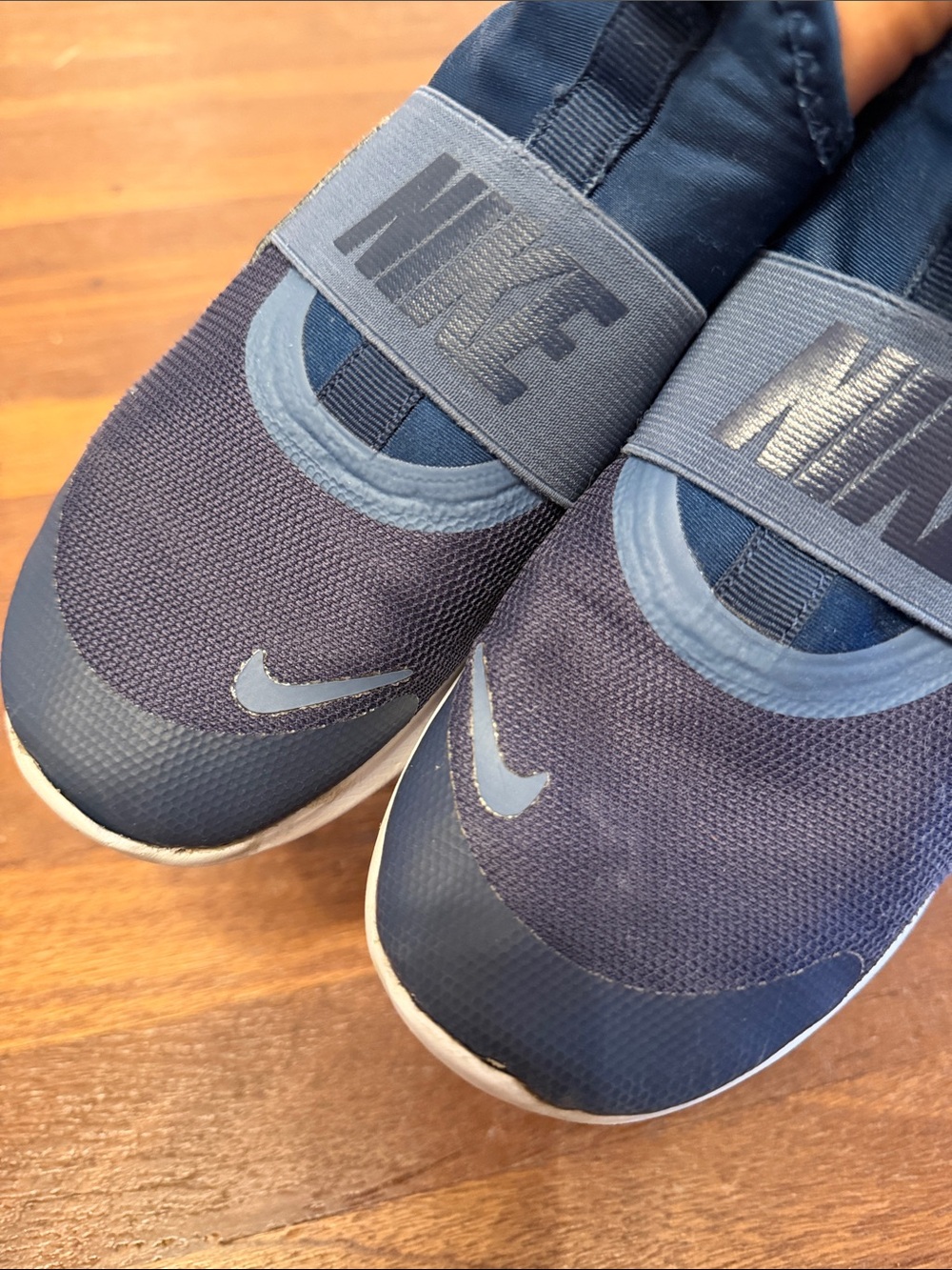 Nike Flex Runner 4 Big Kids' Running Shoes Athletic Navy Sneakers Size 4Y - Picture 11 of 11